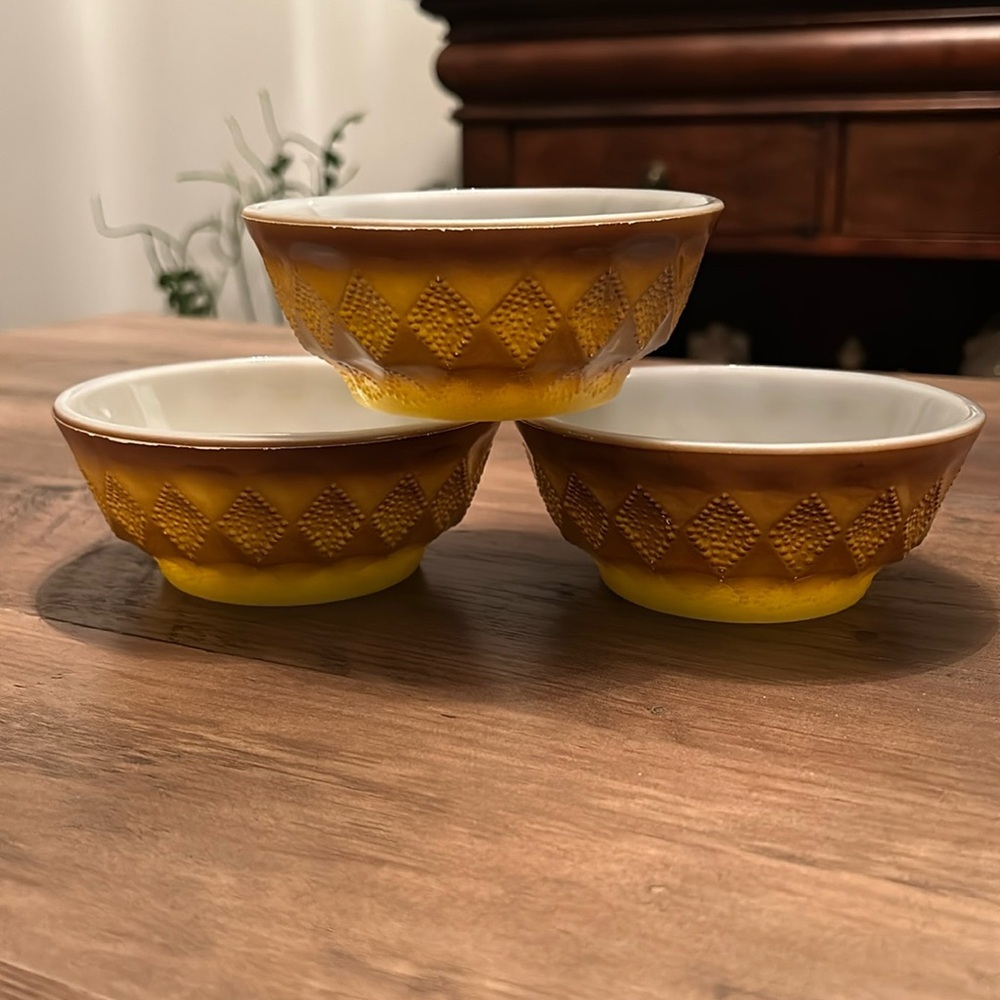 Set of 3 Anchor Hocking Kimberly Diamond Bowl Yellow Brown Fade MCM Vintage